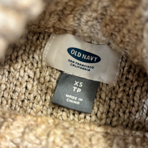 Old Navy Women's Beige Cable Knit Turtleneck Sweater - Picture 2 of 4